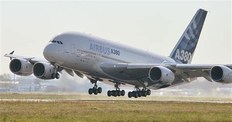 Airbus super jumbo A380 ~ News Aviation