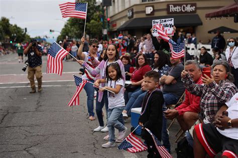 At Alameda’s Fourth of July parade — billed as the longest in the ...