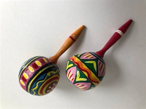 Pair of vintage brightly colored hand painted maracas | Etsy | Crafts for kids, Crafts, Diy ...