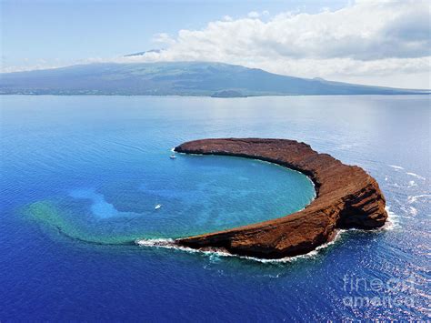 Molokini Crater Maui Hawaii Photograph by Michael Swiet