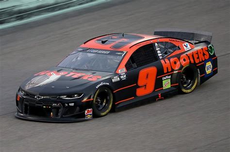 Elliott, Hooters Team Finish Second at Homestead-Miami Speedway » NAPA Blog