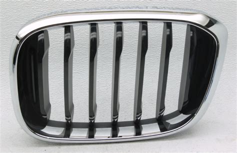 OEM BMW X3 Left Driver Side Grille Insert Chrome & Black Scratches | Alpha Automotive