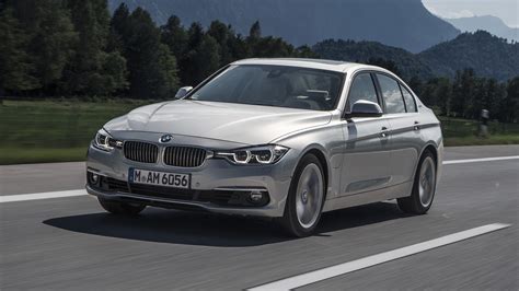 BMW 3 Series review: plug-in hybrid 330e tested in UK Reviews 2024 ...