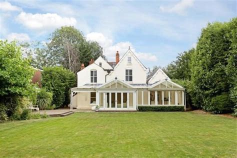 Property valuation - The Pleasaunce, 1, Beaumont Rise, Marlow, Wycombe, SL7 1EF | The Move Market