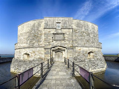 Calshot Castle, Hampshire - Historic UK