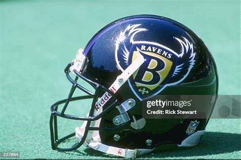 805 Baltimore Ravens Helmet Stock Photos, High-Res Pictures, and Images ...