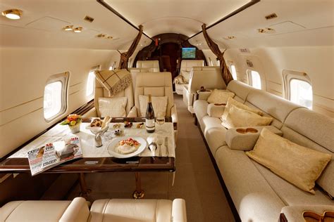 Challenger 604 - Noble Air Charter