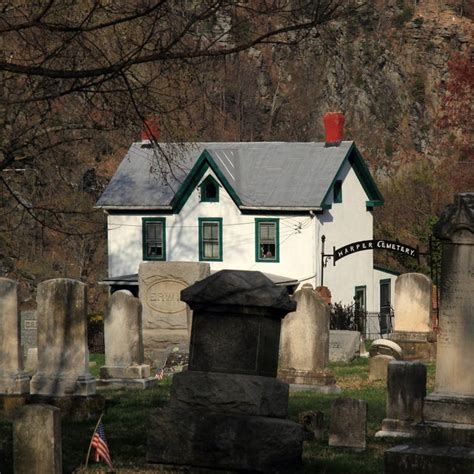 25 Best Ghost Tours Near Me 2020 - The Best Haunted History Tours in America