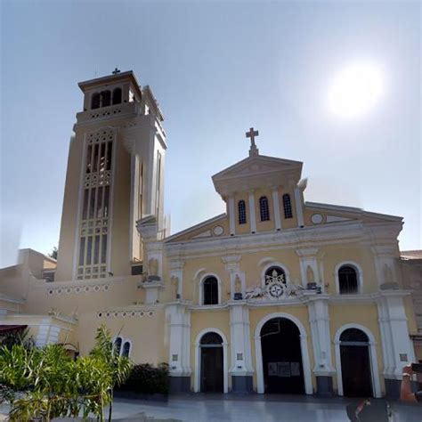 Manaoag Church in Manaoag, Philippines (Google Maps)