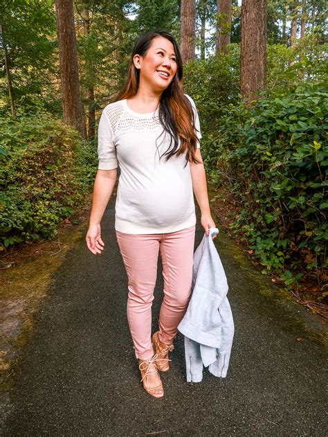 Dressing your baby bump for fall