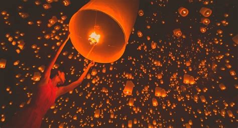 Top 10 Asian Lantern Festivals | water & light | floating & flying the sky