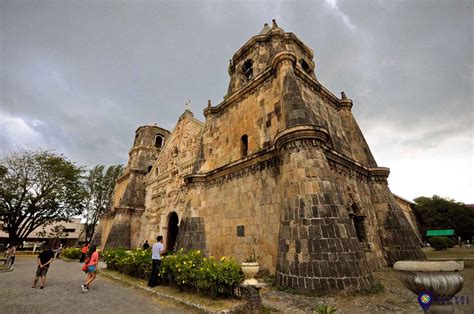 Earthquake Baroque Churches in the Philippines - Travel Trilogy