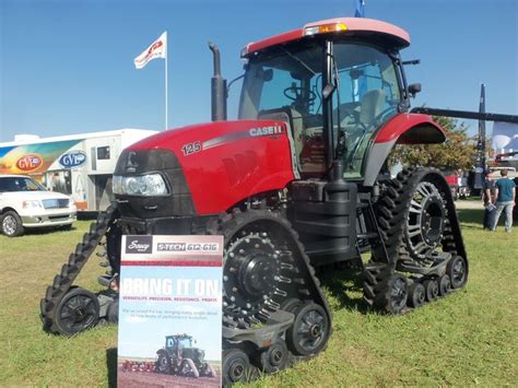 CaseIH Puma 125 on Soucy tracks | Tractors, Farmall tractors, Farm ...