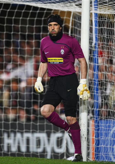 G. Buffon playing for Juventus - Gianluigi Buffon Photo (17378529) - Fanpop