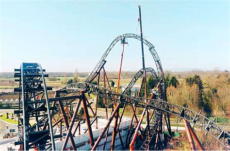 Europa-Park verrät weitere Details: Neuer Voltron Coaster wird 32,5 ...