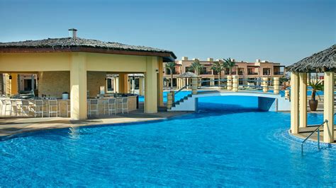 InterContinental Doha Residences Pool Pictures & Reviews - Tripadvisor