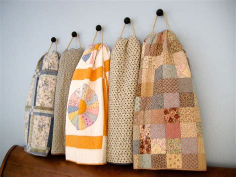 Quilting Room, Quilting Projects, Quilting Ideas, Sewing Projects, Quilt Display Case, Quilt ...