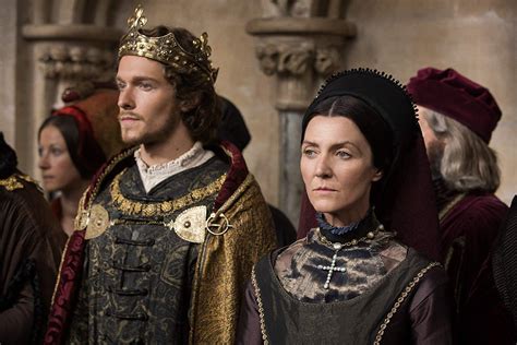 Michelle Fairley and Jacob Collins-Levy in The White Princess (2017) Elizabeth Of York, Princess ...