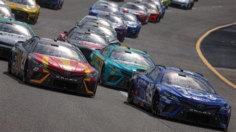 NASCAR, Cup teams meet to continue negotiations on charter agreement