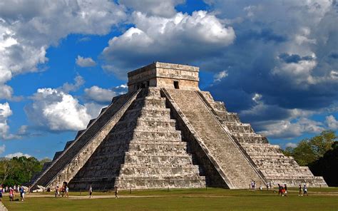 Chichen Itza, Yucatan, Mexico - El Castillo | Places worth visiting, Wonders of the world ...