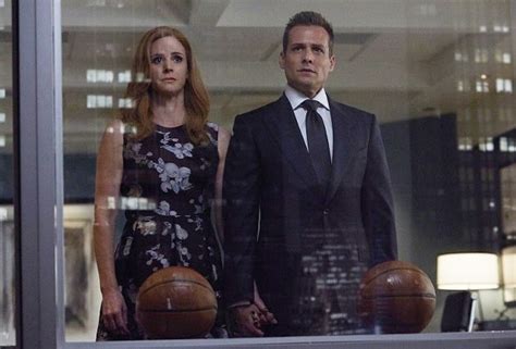 ‘Suits’ Spoilers Season 6 — Sarah Rafferty Q&A, Donna/Harvey | TVLine