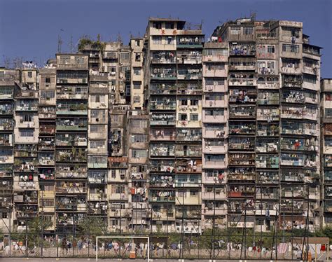 La ciudad amurallada de Kowloon: el lugar más poblado del mundo - Álbum ...