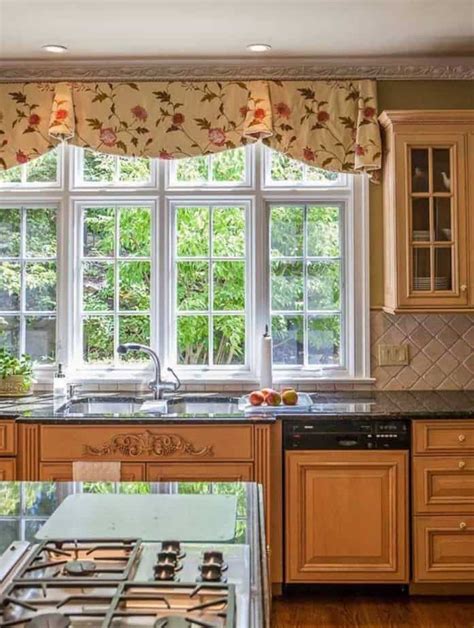 10 Kitchen Valance Ideas 2022 (Beautiful Touch for Window)