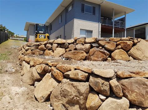 Bush Rock Retaining Walls - Rock Retaining Wall Builder Gold Coast and ...