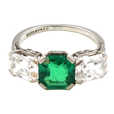 TIFFANY Emerald and Diamond Ring at 1stdibs