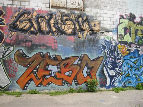 MelikTravelLog: Detroit Graffiti