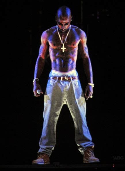 Tupac Makes Holographic Appearance at Coachella Thanks to AV Concepts ...