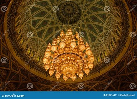 Sultan Qaboos Grand Mosque Chandelier and Dome Stock Image - Image of ...