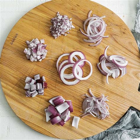 How to Cut an Onion - Chef Billy Parisi