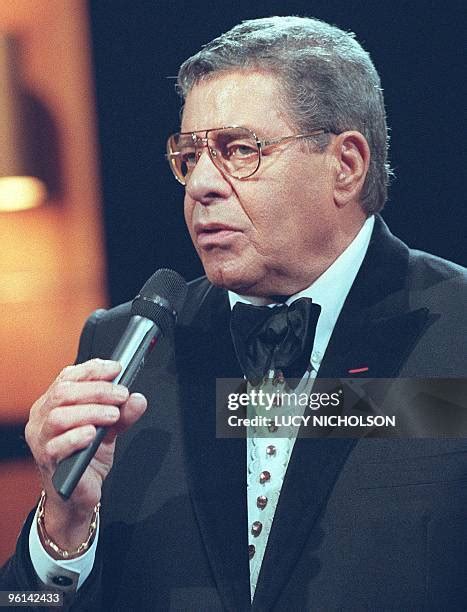 1,055 The Jerry Lewis Telethon Photos & High Res Pictures - Getty Images