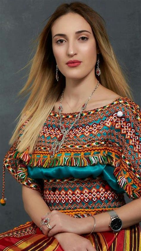 Pin by Pipou Poup on robes kabyle | Fashion, Traditional dresses, Women