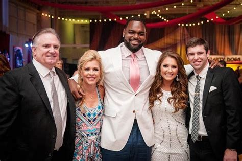 'Blind Side' mom is proud of son's "amazing journey" to second Super Bowl | Michael oher family ...