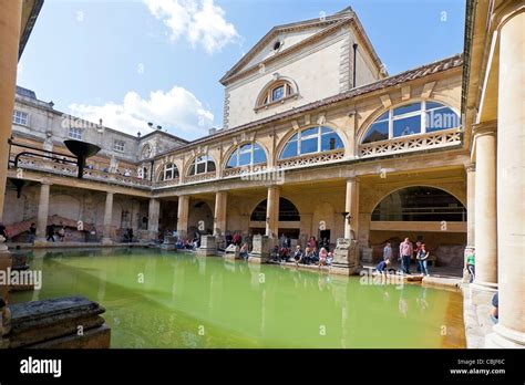 Visitors and tourists at the Bath Abbey and Roman Baths, Bath Spa ...