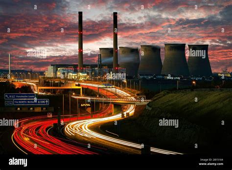 Ferrybridge power station hi-res stock photography and images - Alamy