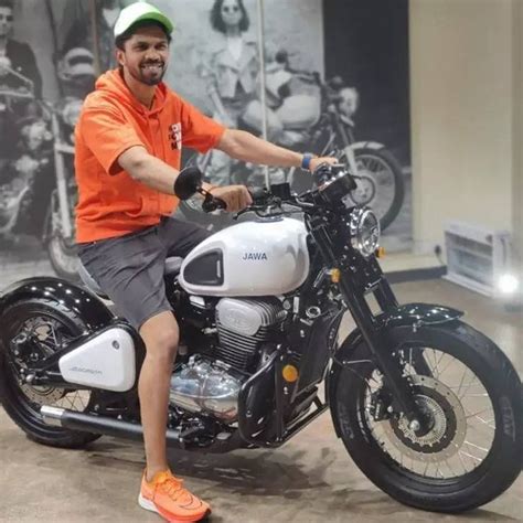 Cricketer Rituraj Gaikwad buys a Jawa 42