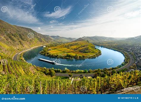 Klettersteig Calmont Bei Bremm an Der Mosel Stock Image - Image of klettersteig, moselle: 141183719