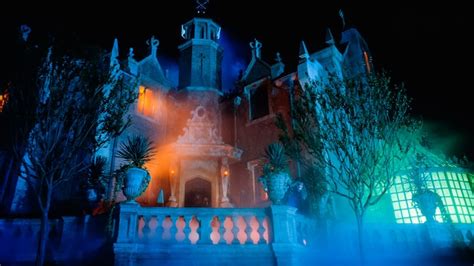 The Haunted Mansion | Magic Kingdom Attractions | Walt Disney World Resort