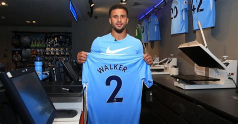 Kyle Walker's first Instagram post as a Manchester City player prompts ...