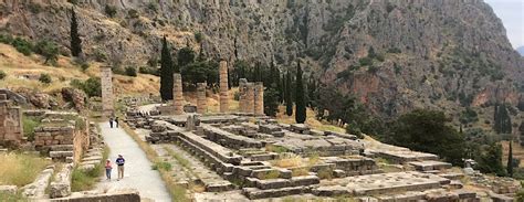 The Temple Of Apollo And Oracle Of Delphi - Euscentia