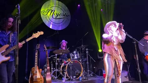 Lainey Wilson performs newly released song "Heart Like A Truck" at The Majestic