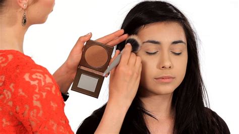 How to Use Bronzer Properly Video Tutorial So there are a couple of ...