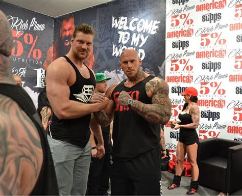 martyn ford bodybuilder | Dutch bodybuilder Olivier Richters dwarfing Martyn Ford : bodybuilding ...