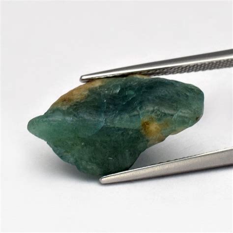 Rough Natural Bluish Green Grandidierite Crystal - 19 x 11 x 8.5mm - 8.38 Cts. - Catawiki