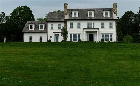 New Canaan home in Jennifer Dulos case up for auction