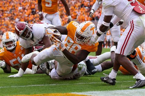 Tennessee beats Alabama on final play in high-scoring thriller | NCAA.com