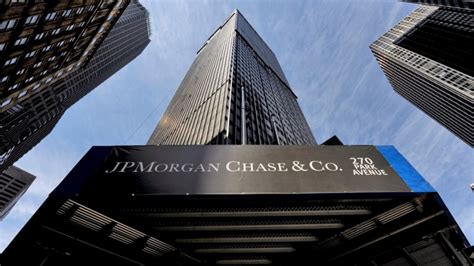 JP Morgan lays off hundreds of mortgage employees after hiring announcements